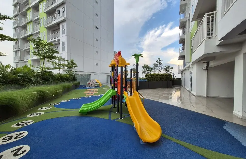 Kids Pool & Play Ground